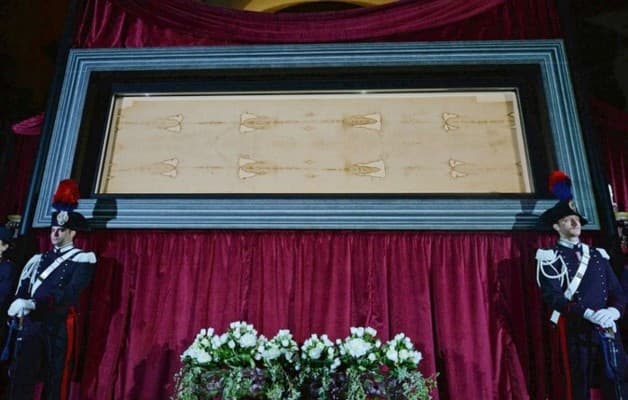 Туринская Плащаница в постоянном контейнере, Турин